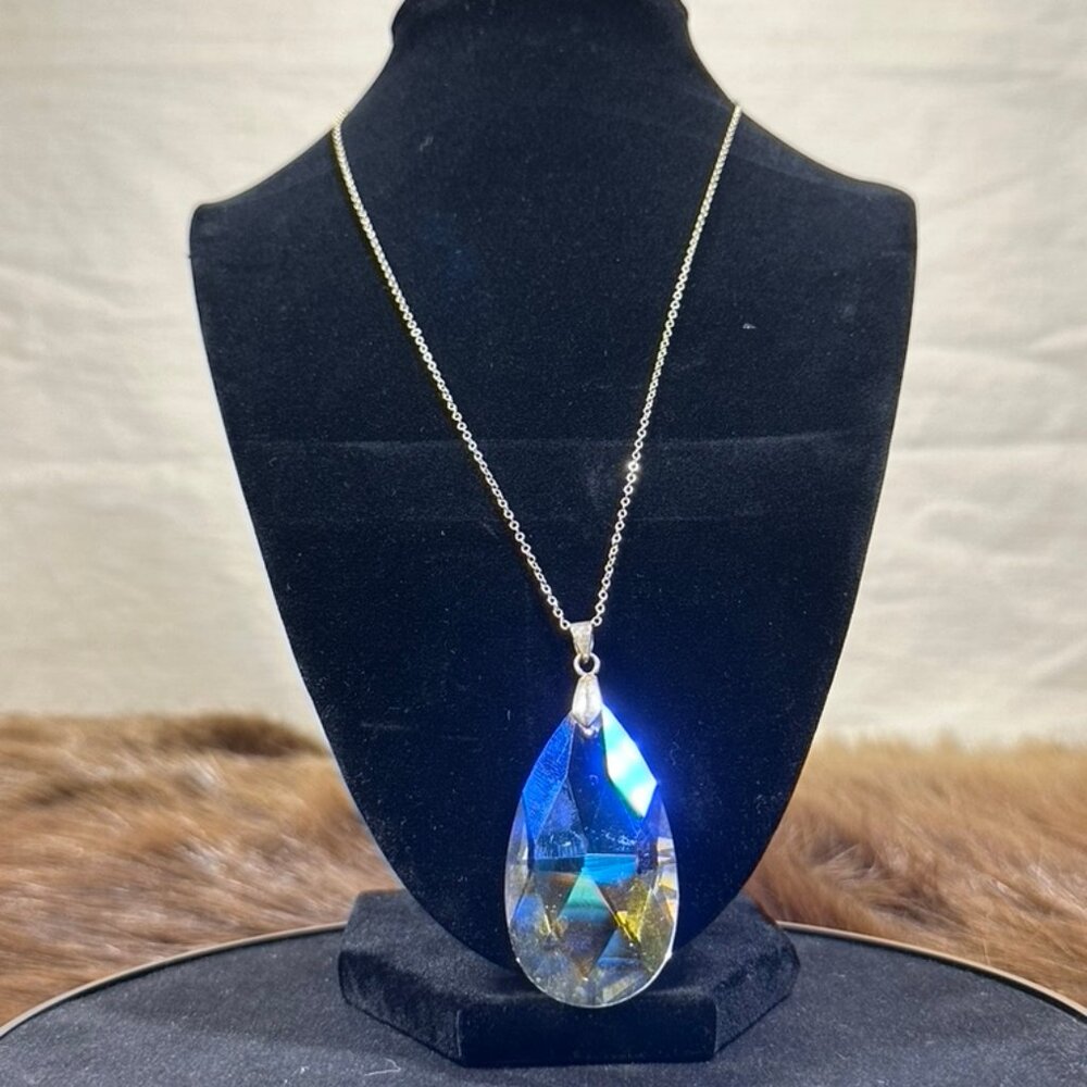 Iridescent Teardrop Crystal Pendant Necklace – 17" Chain